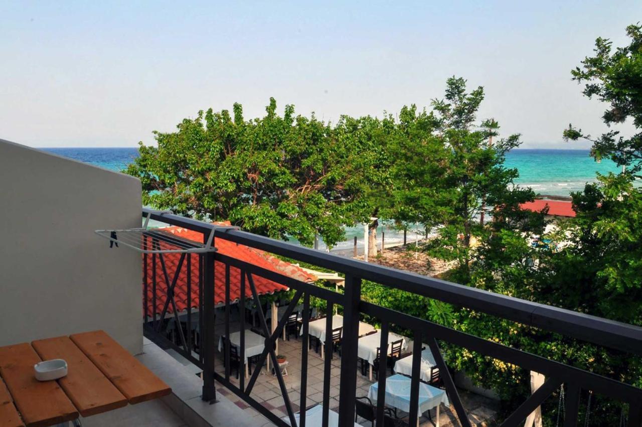 Coralli Beach Studios-Apartments Kallithea  Екстер'єр фото